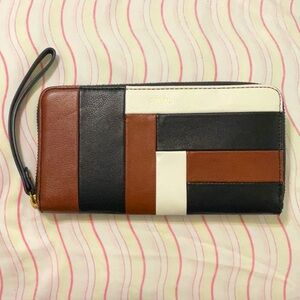 FOSSIL tri-tone striped leather wristlet wallet